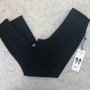 Alo Yoga 7/8 High Waist Ripped Warrior Leggings